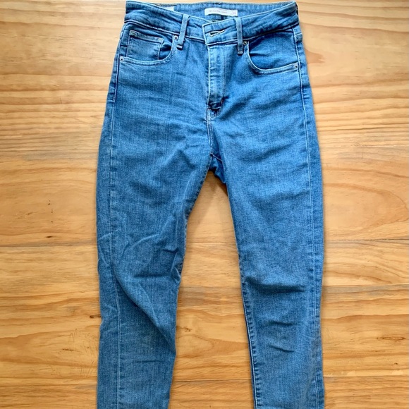 Levi’s 721 High Rise Skinny Jean, like new, size 26 - Picture 3 of 6